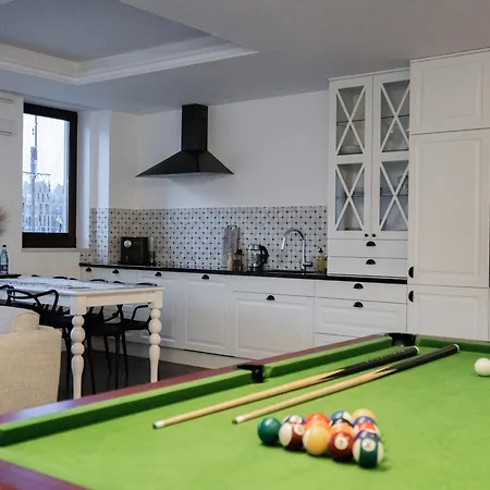 Apartment Sixteen Szafarnia